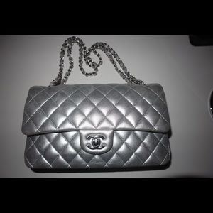 Chanel medium classic flap bag